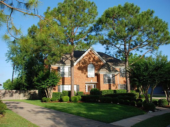 2nd image of 2106 Brook Haven Dr