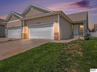 8904 Blacksmith Ct, Lincoln, NE 68507