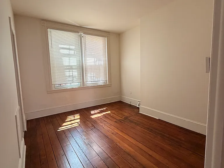 220 Fitzwater St #1F — Photo 4