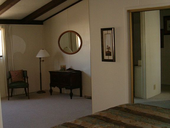 Master Bdrm w/Sitting Rm