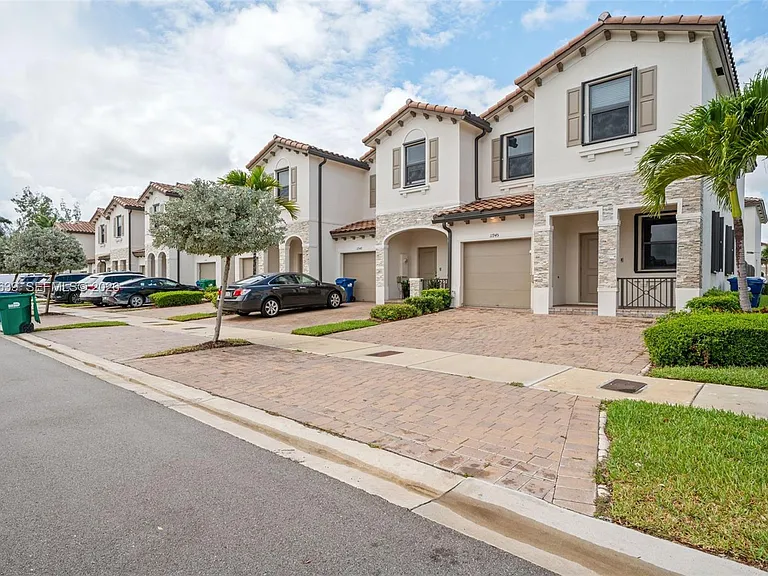 11945 SW 245th Ter — Photo 13