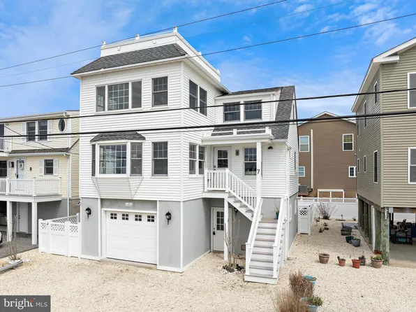 7 W Jacqueline Ave, Beach Haven, NJ 08008