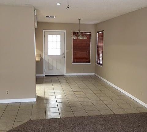 4th image of 934 Elderwood Ln