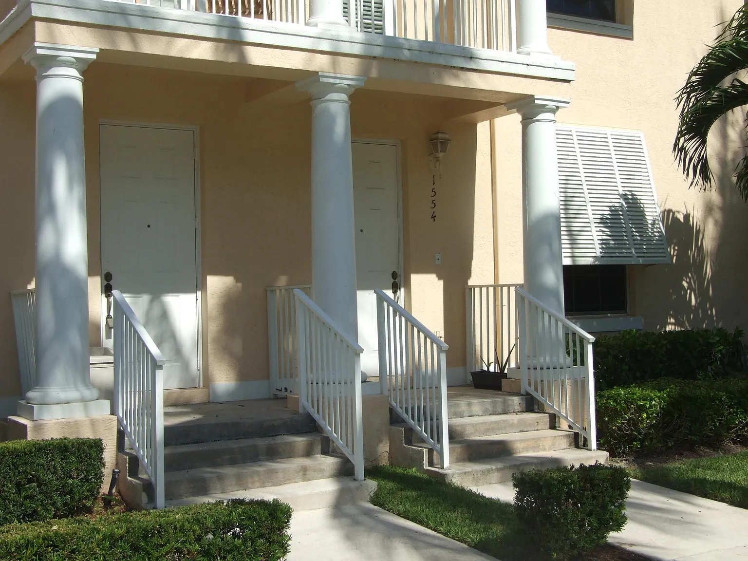 3 bed, 4.0 bath, 1938 sqft, $3,300 — Photo 2