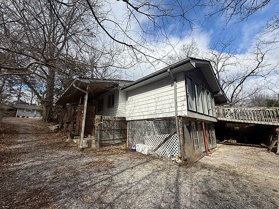 4th image of 204 E Tennessee Ave