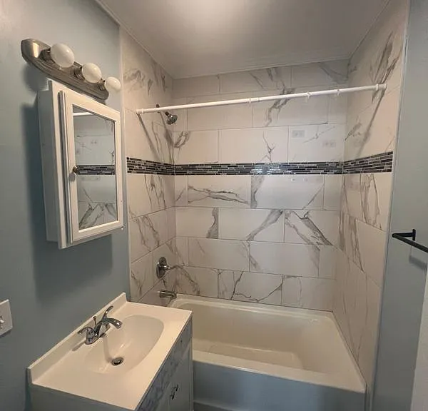 284 Hillside Ave — Photo 4