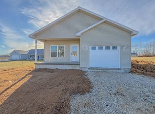23 Leon Way, Pittsfield, IL 62363