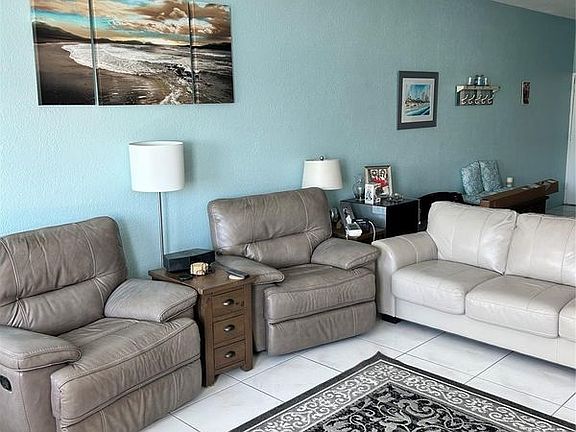 3rd image of 4250 Galt Ocean Dr #Phm