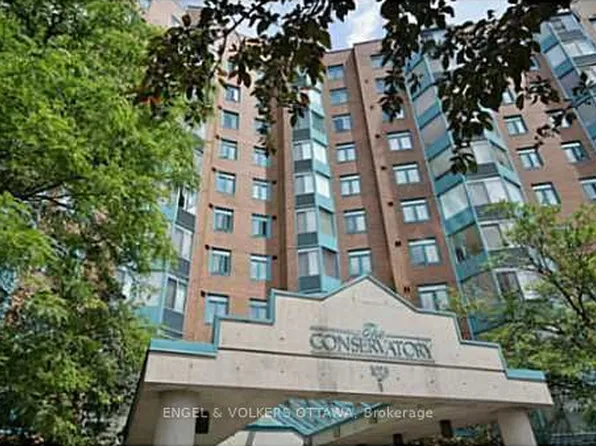 1025 Grenon Ave, Ottawa, ON