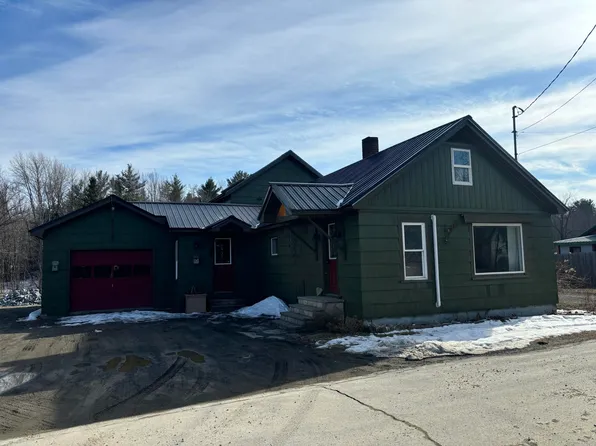 31 Hancock Street, Dover-Foxcroft, ME 04426