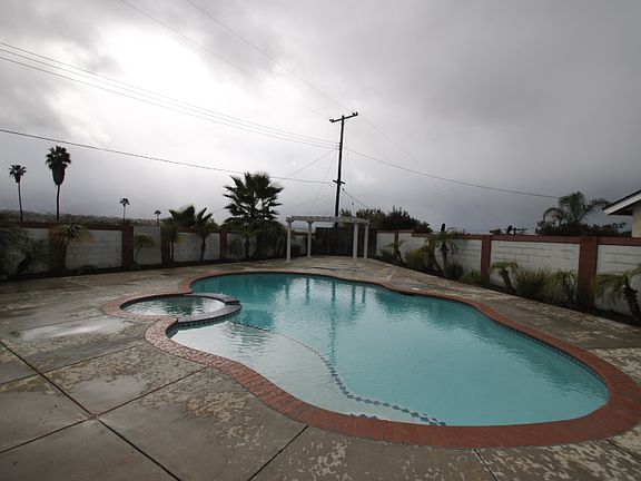4th image of 534 Laguna Cir