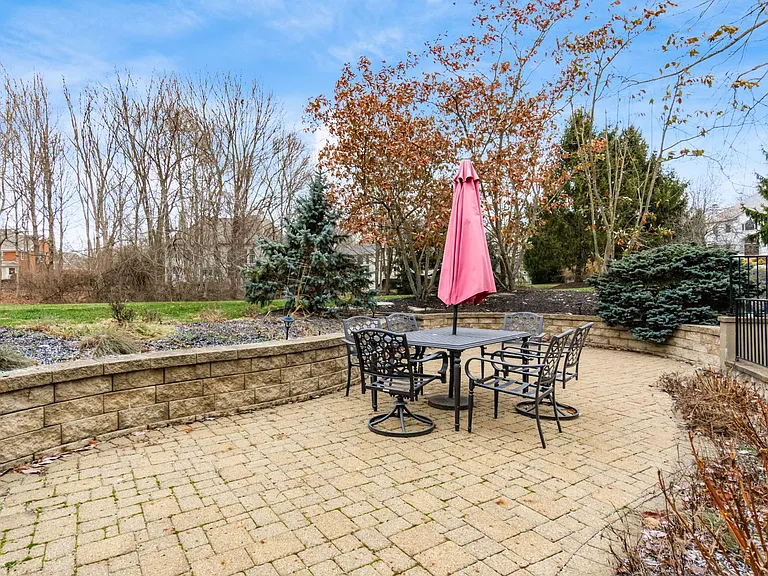 4602 Sandwich Ct — Photo 88