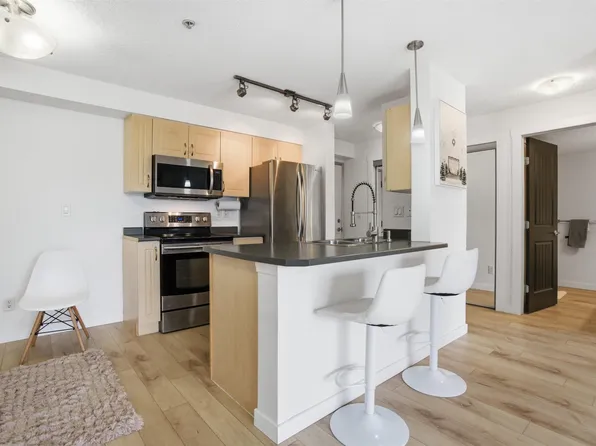 13908 136th St NW #203, Edmonton, AB T6V 1Y4