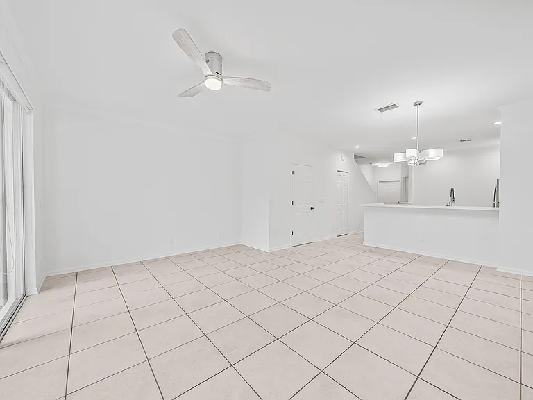 8024 Briantea Dr #8024 — Photo 15