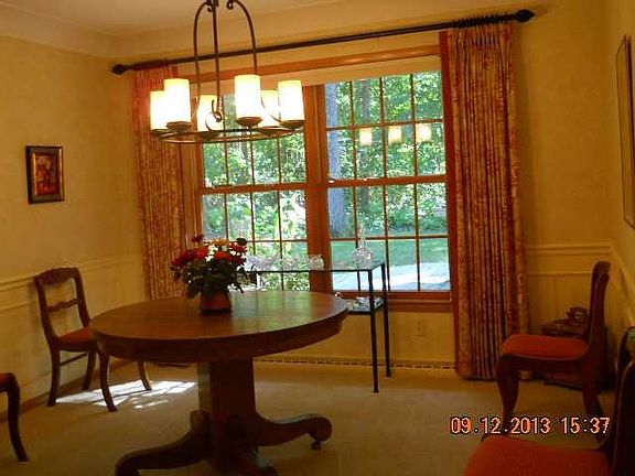 4th image of 510 Brownwood Ct
