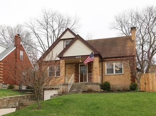 4325 Saint Martins Pl, Cincinnati, OH 45211