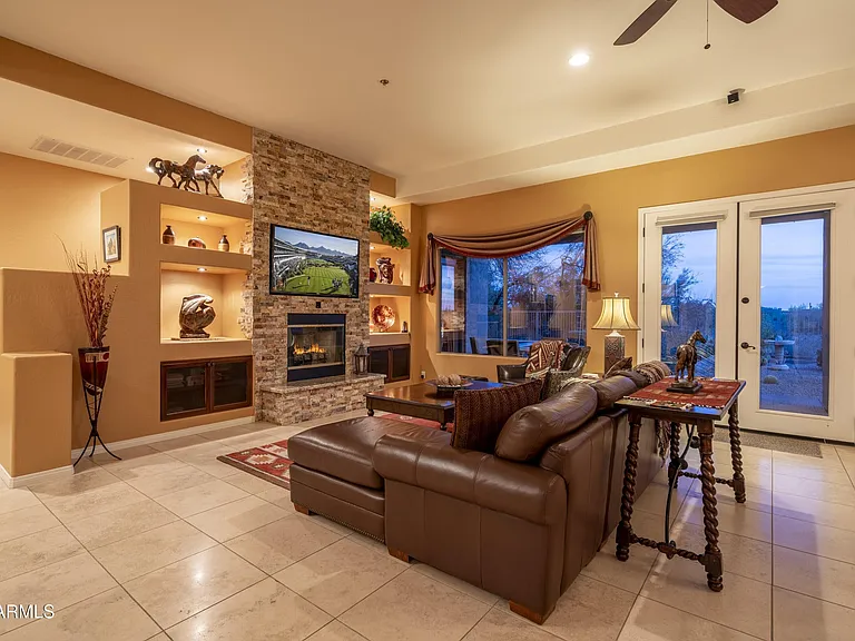 6183 E Evening Glow Dr — Photo 1