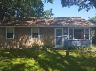 1534 Hedge Rd, Champaign, IL 61821