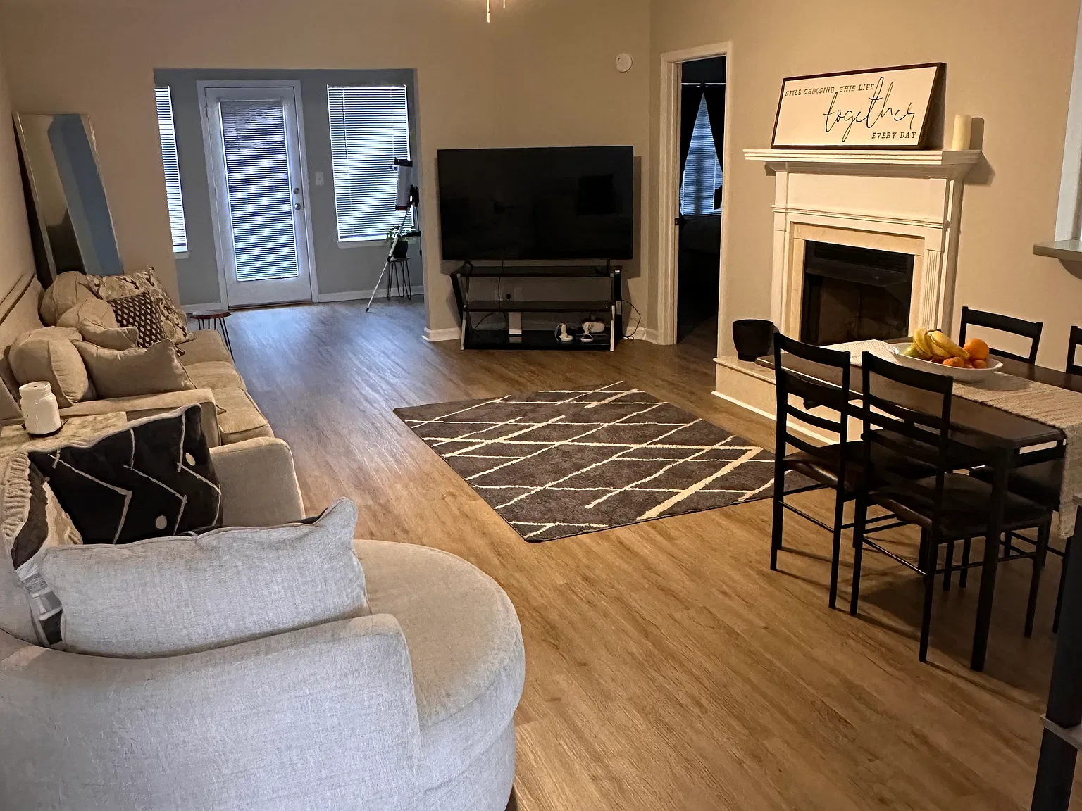 2 bed, 1200 sqft, $1,400 — Photo 3