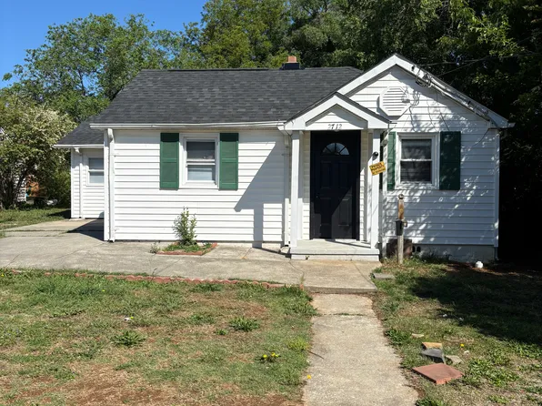2712 Lyndhurst St NW, Roanoke, VA 24012