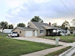 509 W Locust St, Paris, MO 65275