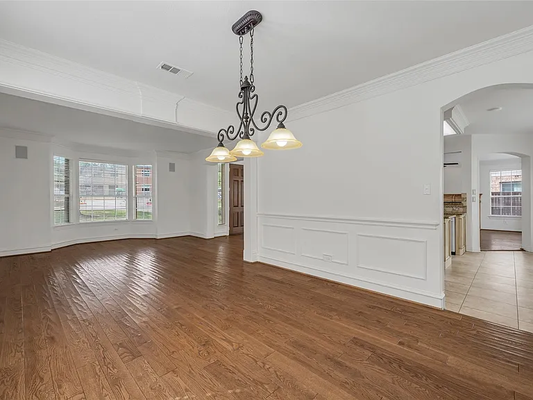 4758 Ridgeland Dr — Photo 10