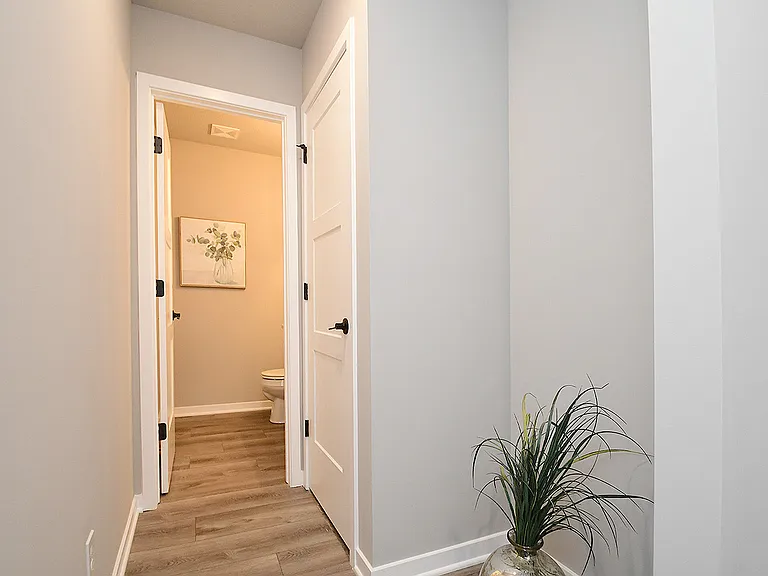 8121 S 198th Ave — Photo 16