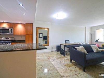 1203 River Rd APT 1G, Edgewater, NJ, 07020