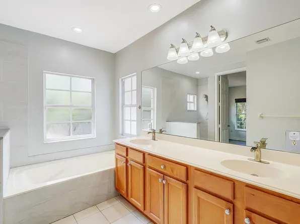 503 Tomahawk Court, Palm Beach Gardens, FL 33410