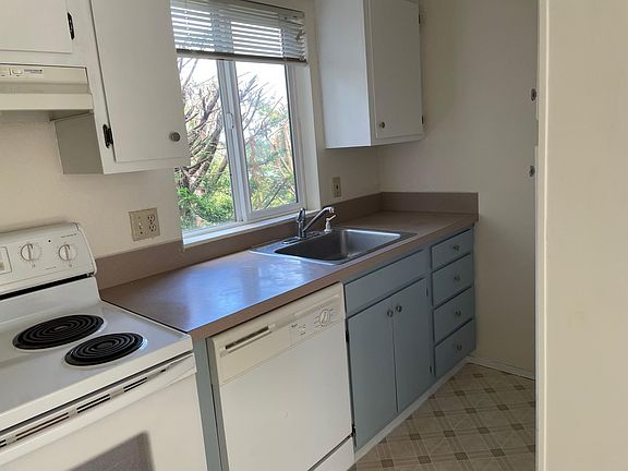 4th image of 3040 Sw Avalon Way