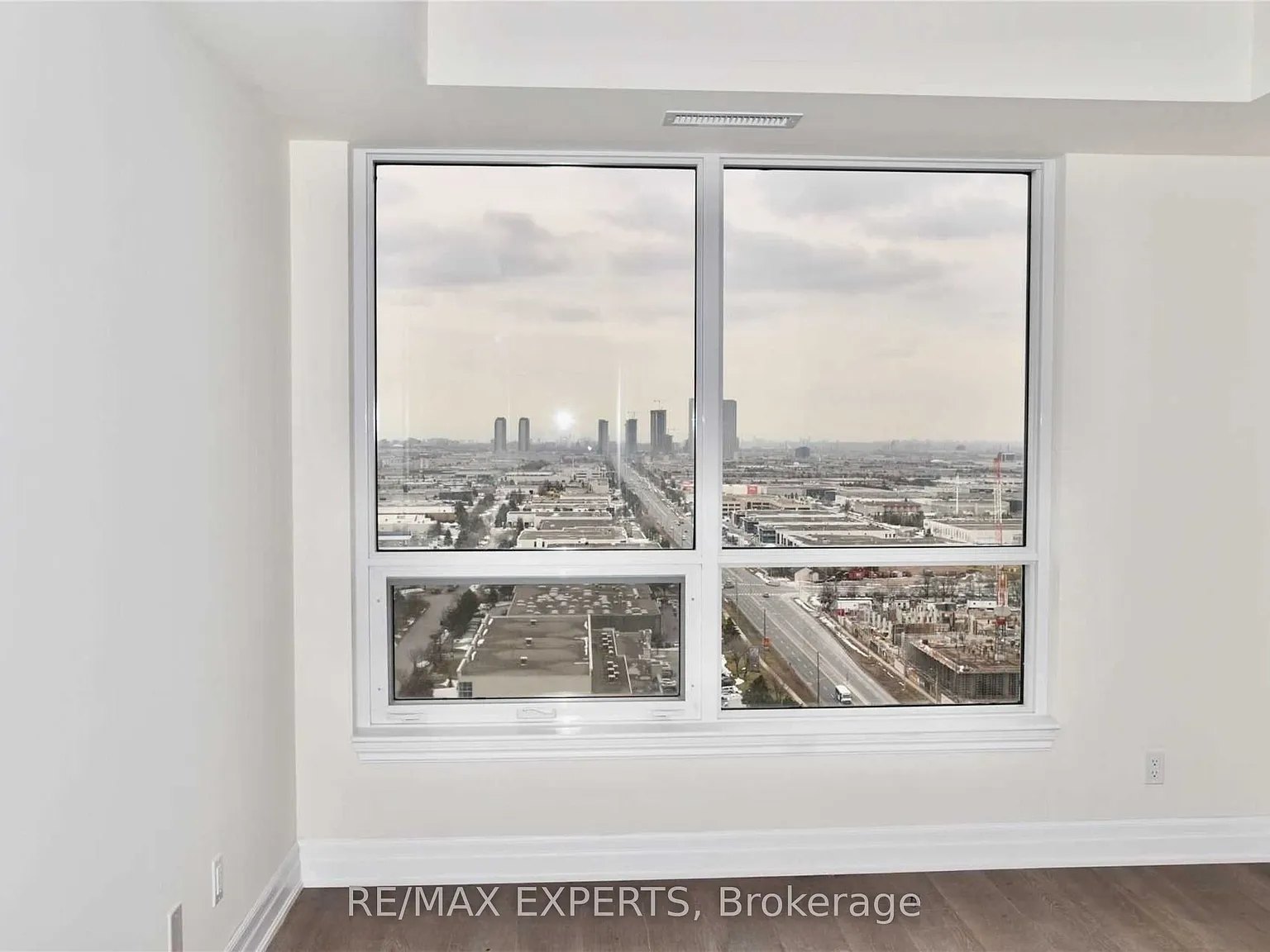 Park Avenue Place Tower 1 — Photo 3