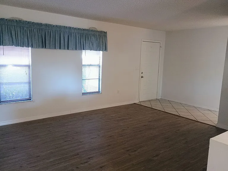 2105 Arbuckle Rd — Photo 6