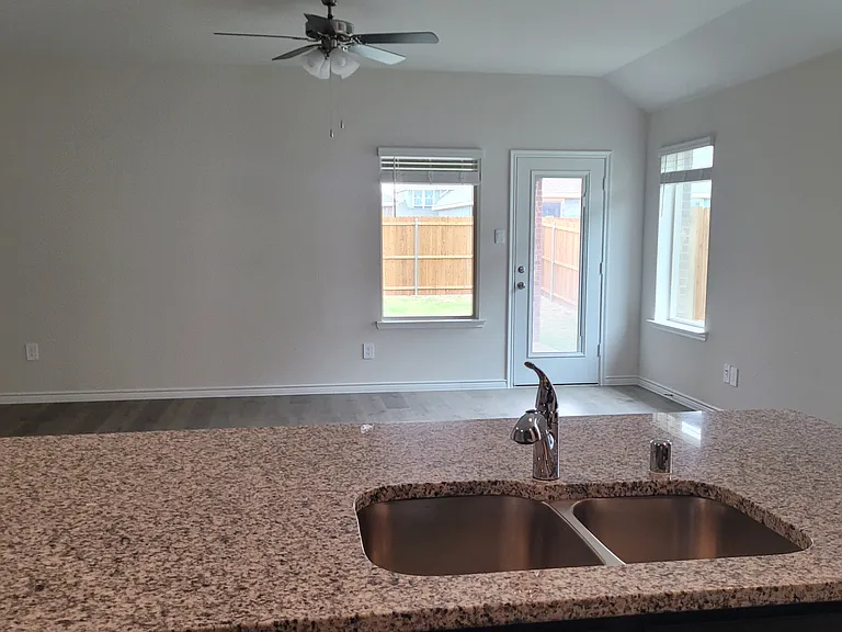 509 Range Rd — Photo 7
