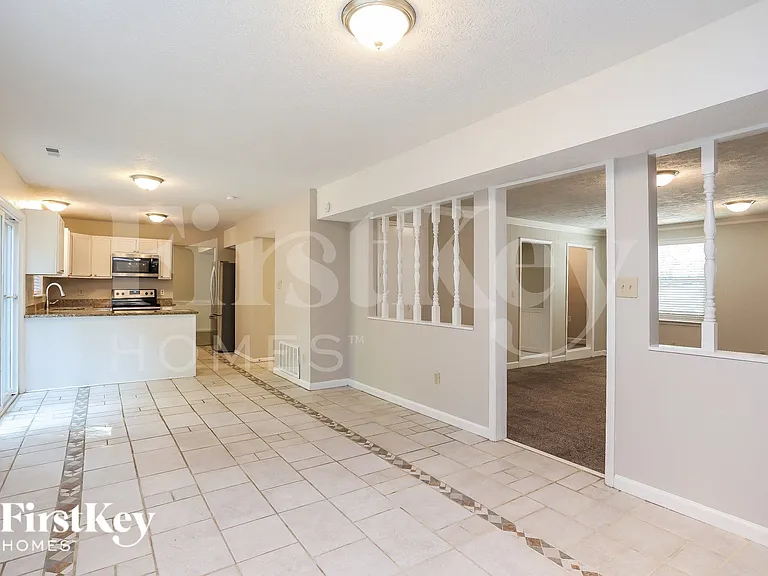 7344 Berkshire Downs Dr — Photo 6
