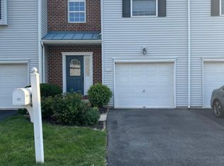352 Hawthorn Ln, Whitehall, PA 18052