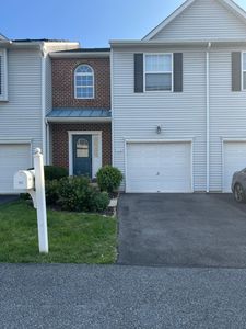 352 Hawthorn Ln, Whitehall, PA, 18052