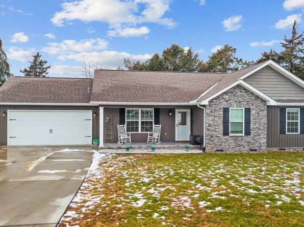 199 J B St, Tazewell, TN 37879