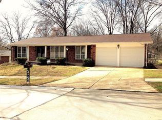 5289 Bloomfield Dr SW, Saint Louis, MO