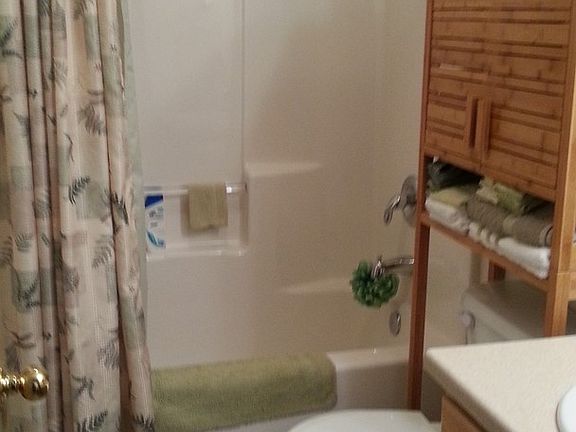 4th image of 1103 E Main St APT 4