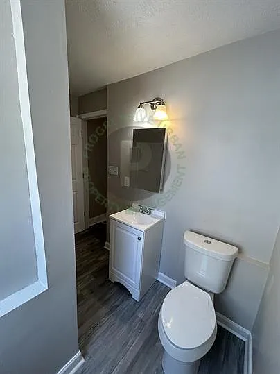 3204 West 73rd Street - Downstairs — Photo 19