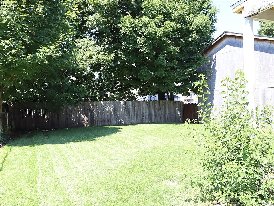 71 Vine St North East PA Zillow