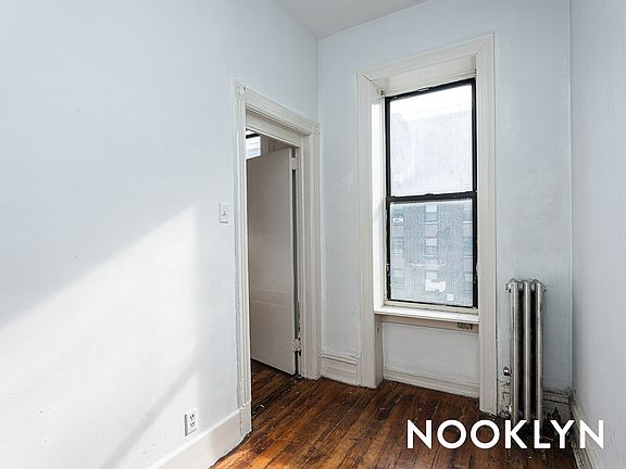 4th image of 207 Kosciuszko St APT 2