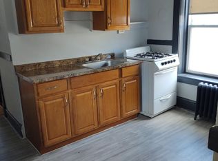 120 Central St APT 3L, Springfield, MA 01105