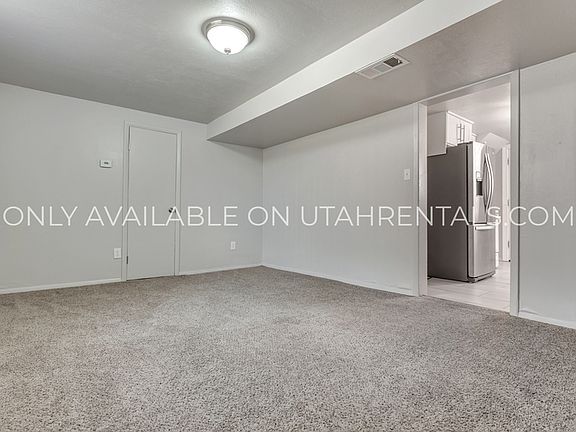 4th image of 322 E Robert Ave #2