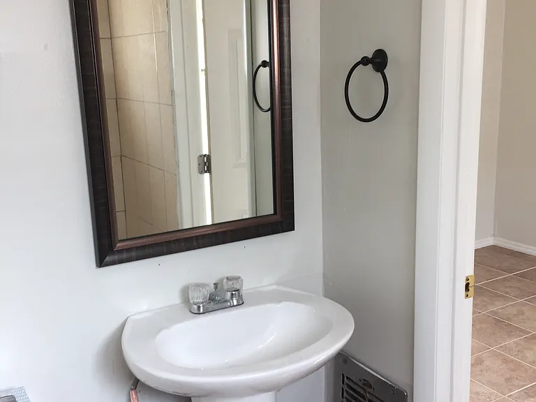 4021 Polk Ave #2 — Photo 6