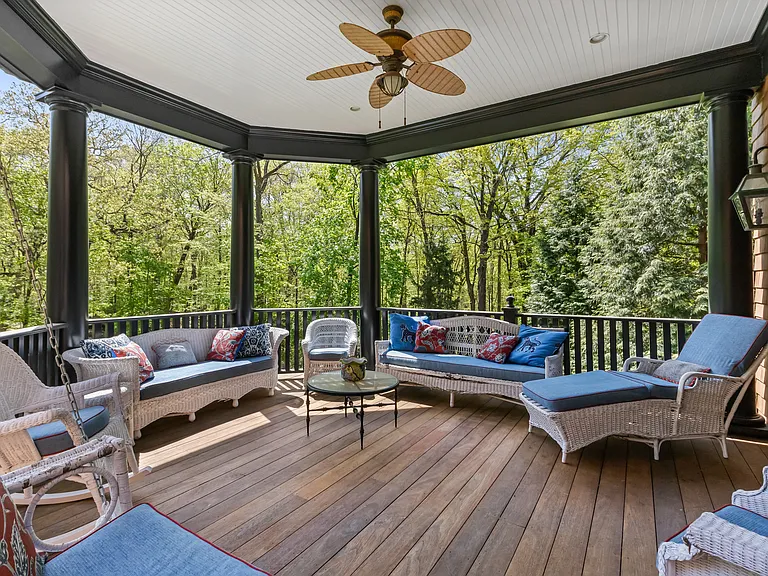 59 Cat Rock Rd — Photo 16