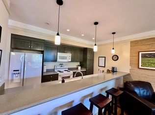 100 Lio Pl #P2, Maunaloa, HI 96770