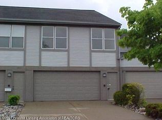 1904 Lourdes Ct, Lansing, MI 48910