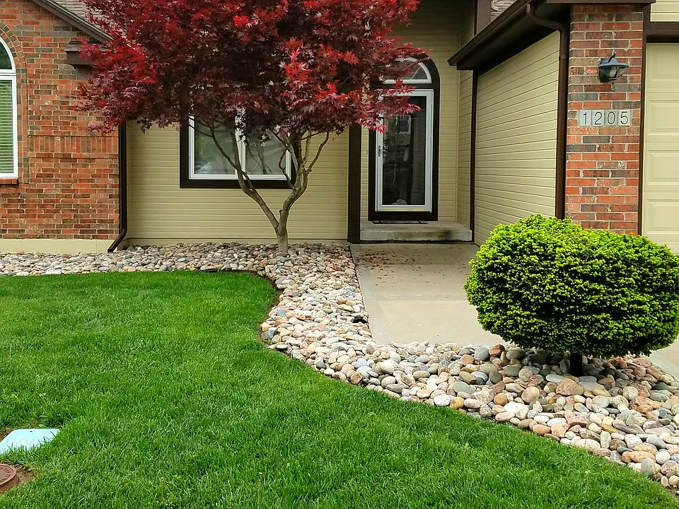1st image of 1205 NW Boxelder Ct