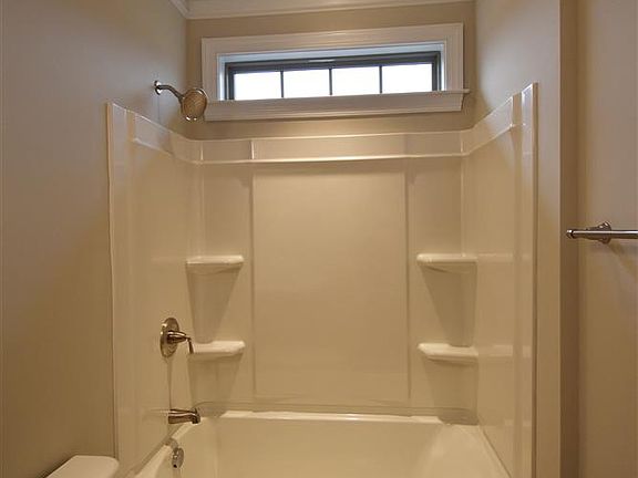 Second bath between bedrooms 2 3